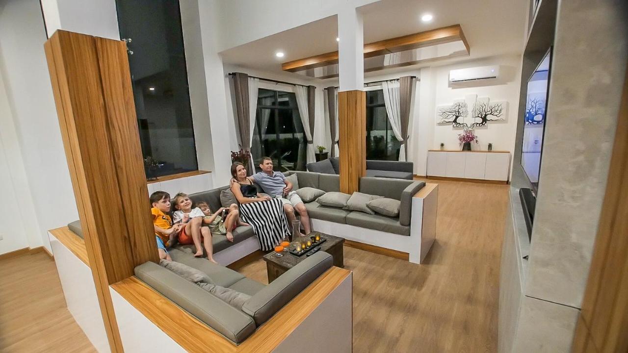 Happy Family Villa Phuket Eksteriør billede